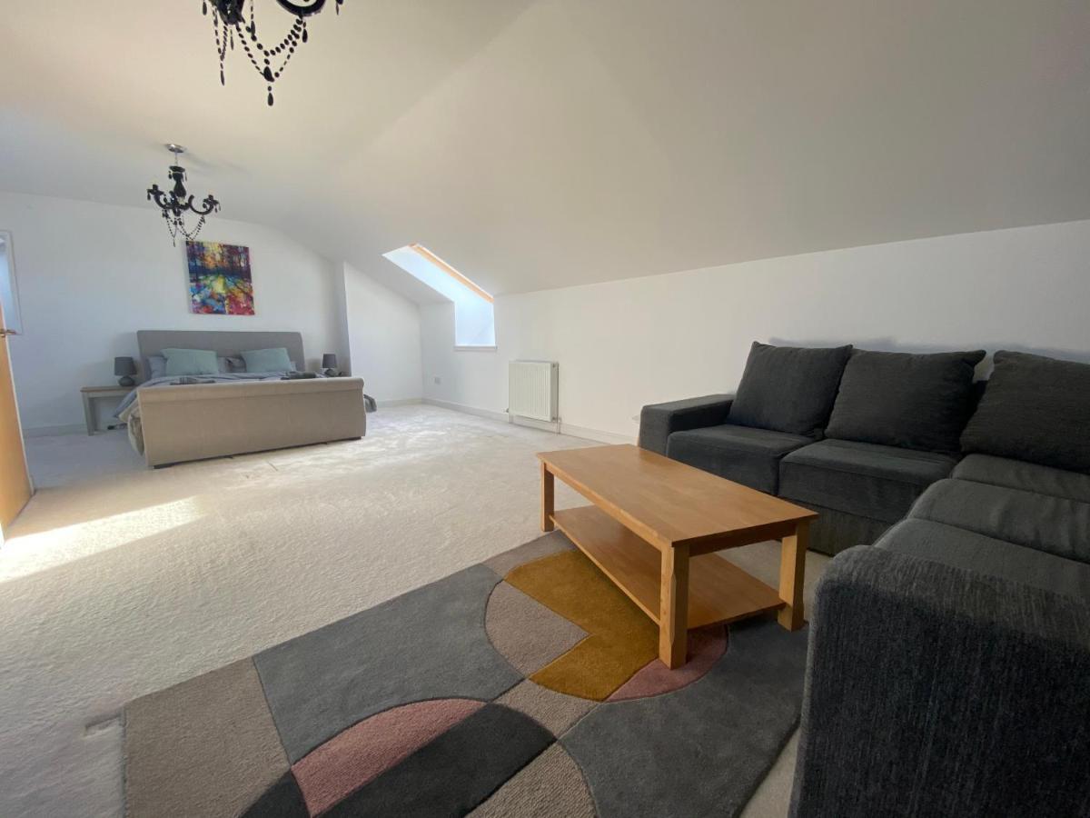 The Duplex Nairn- Spacious 3 Bedroom With Sunny Balcony Eksteriør billede