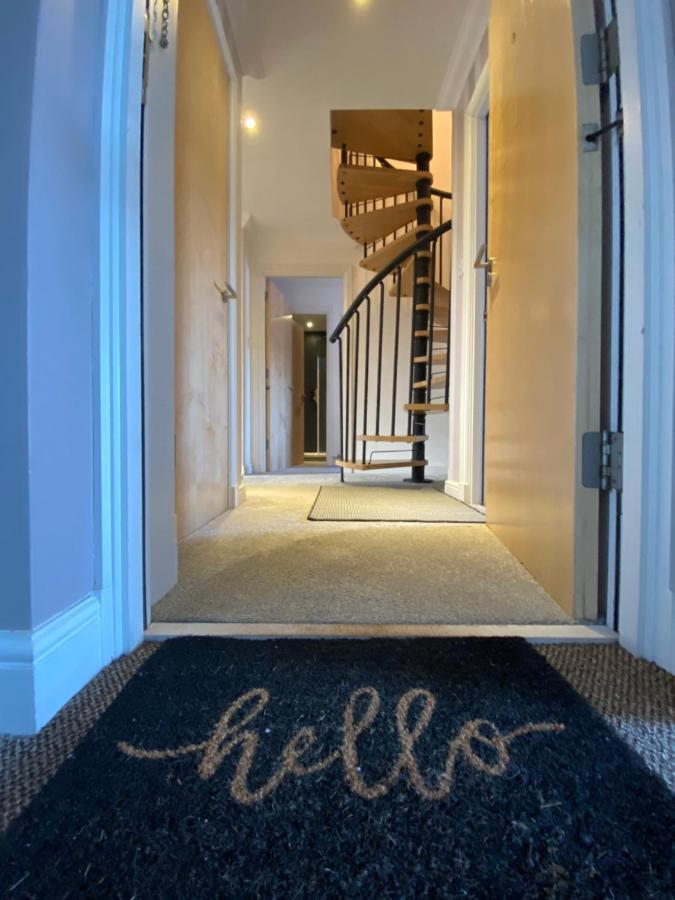 The Duplex Nairn- Spacious 3 Bedroom With Sunny Balcony Eksteriør billede
