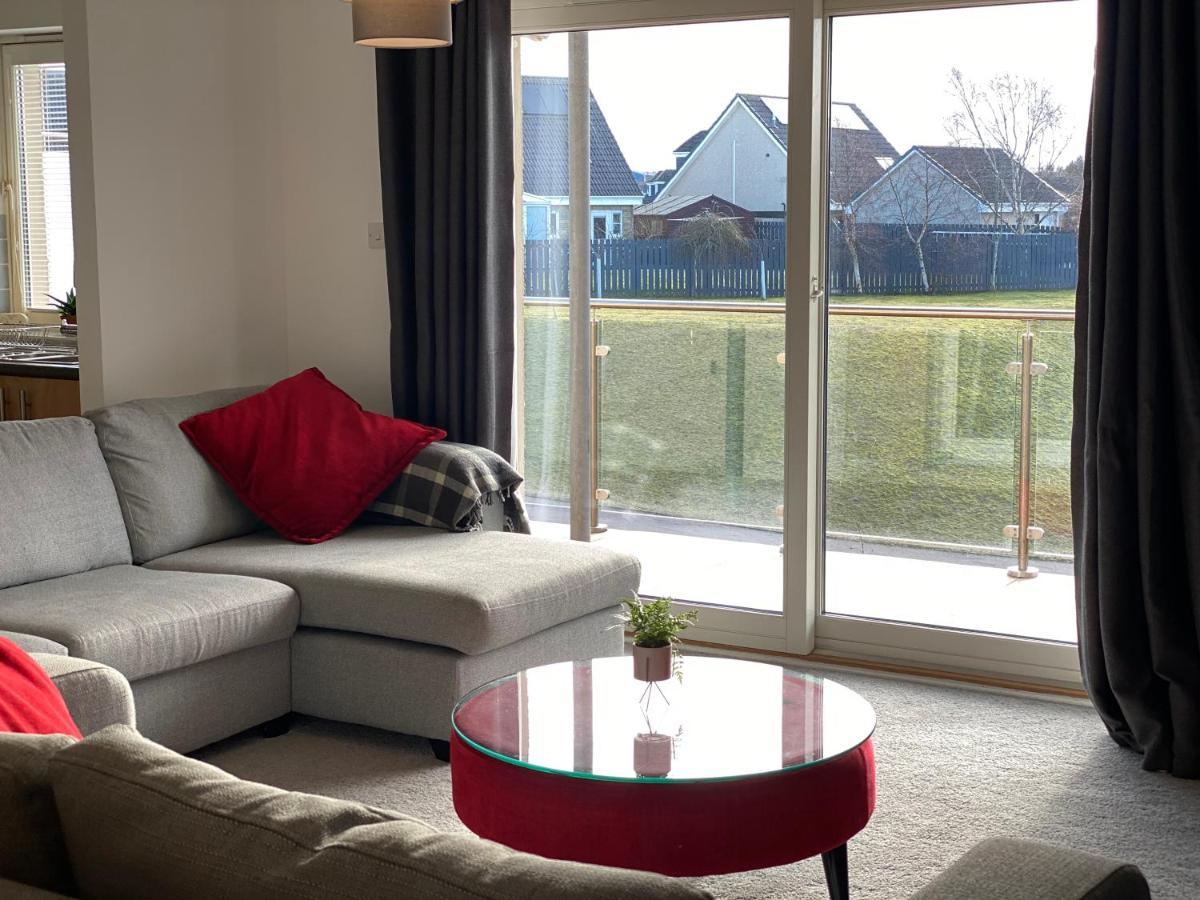 The Duplex Nairn- Spacious 3 Bedroom With Sunny Balcony Eksteriør billede