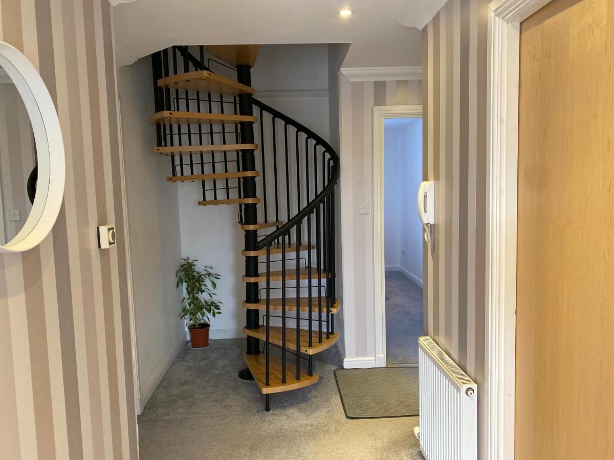 The Duplex Nairn- Spacious 3 Bedroom With Sunny Balcony Eksteriør billede